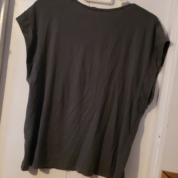 ZARA DARK GREY V NECK T - Picture 2 of 2